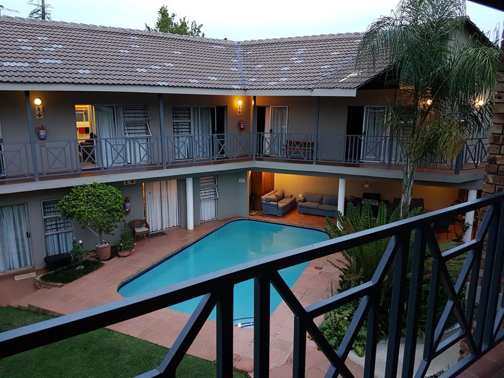 Loerie Guesthouse Hoedspruit Dış mekan fotoğraf