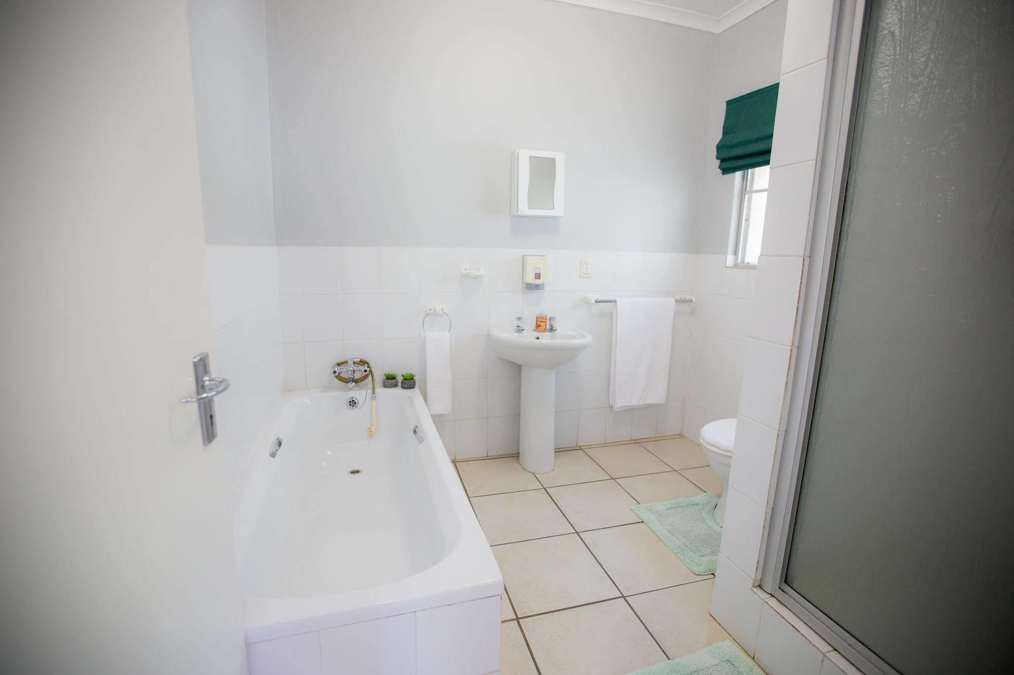 Loerie Guesthouse Hoedspruit Dış mekan fotoğraf