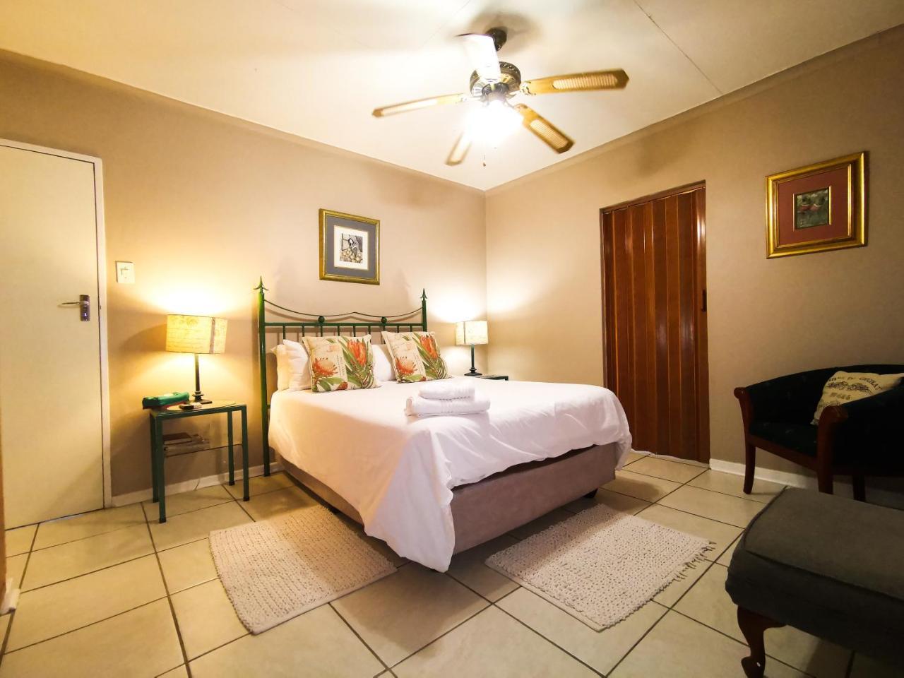 Loerie Guesthouse Hoedspruit Dış mekan fotoğraf